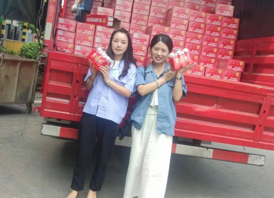 清涼一夏，關(guān)懷無限丨志成全體員工福利飲料發(fā)放活動(dòng)